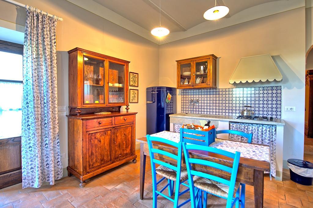 Romina By Posarellivillas Valiano Room photo